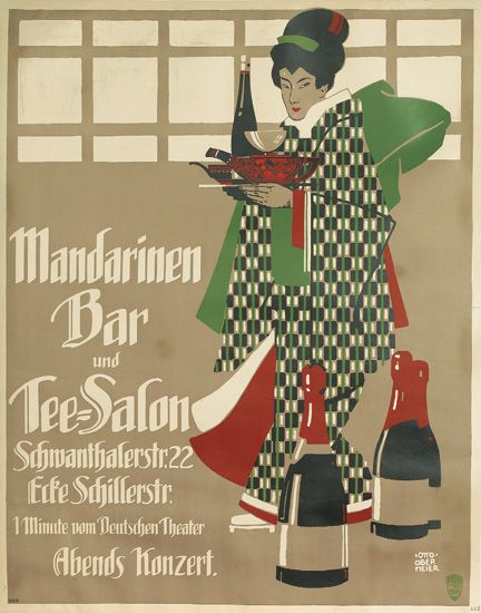 Mandarinen Bar und Tee Salon, Asian woman serves alcohol