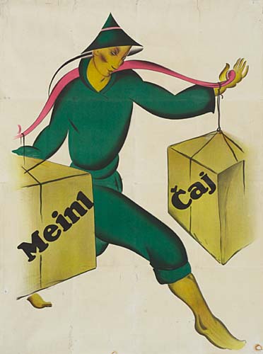 Meinl Caj, person in green carries boxes