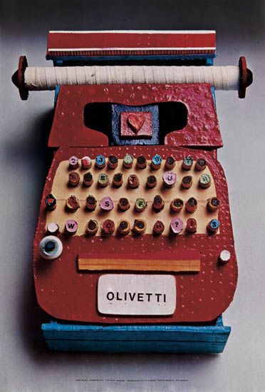Olivetti, brown typewriter