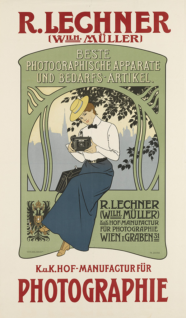 R. Lechner Photographie, woman with a camera