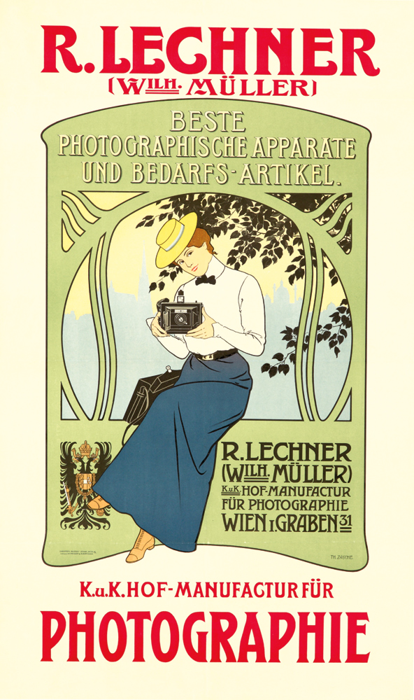 R. Lechner Photographie, woman in white and blue