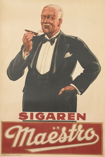 Sigaren Maestro, man in suit smoking